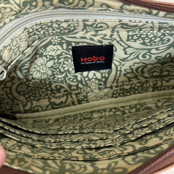 Hobo Clutch Wallet - Picture 3 of 4